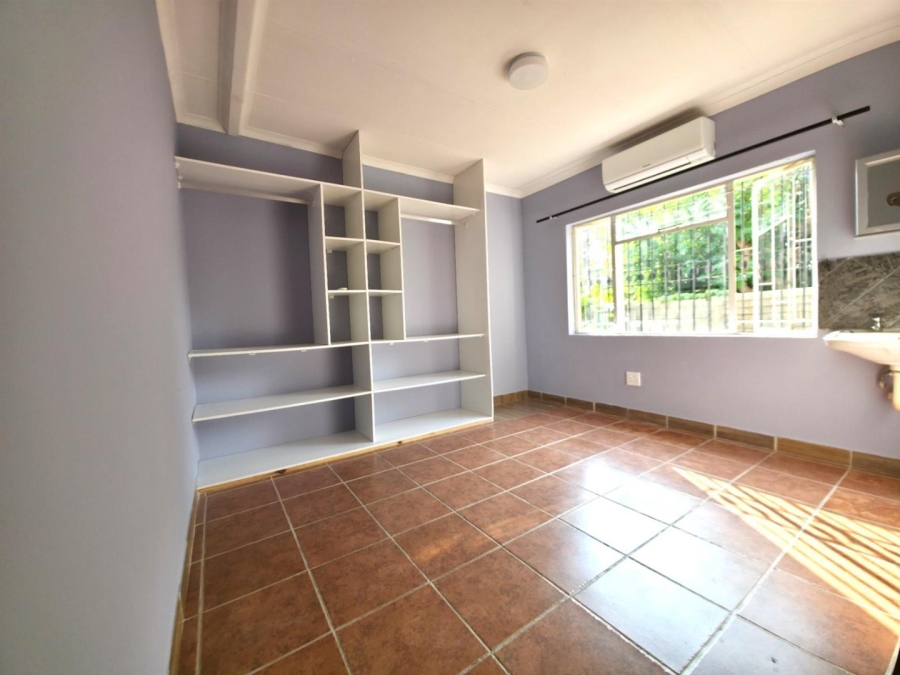 To Let 2 Bedroom Property for Rent in Meerhof North West